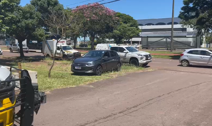 Homem é encontrado morto dentro de carro estacionado ao lado de UPA