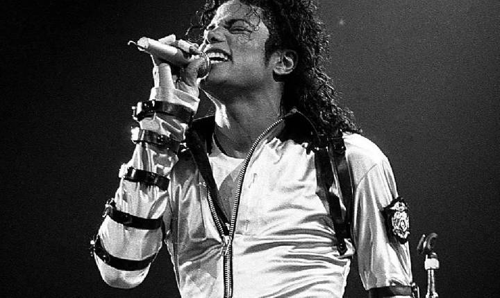 Michael Jackson recebe novas acusações de filhos de amigo