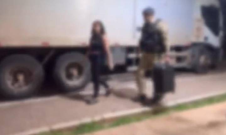 Mulher é presa com mais de 2,6 quilos de haxixe na BR-277