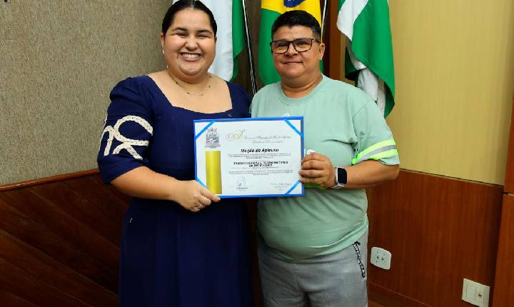 Trabalhadores da reciclagem de Foz do Iguaçu recebem moção de aplauso da Câmara