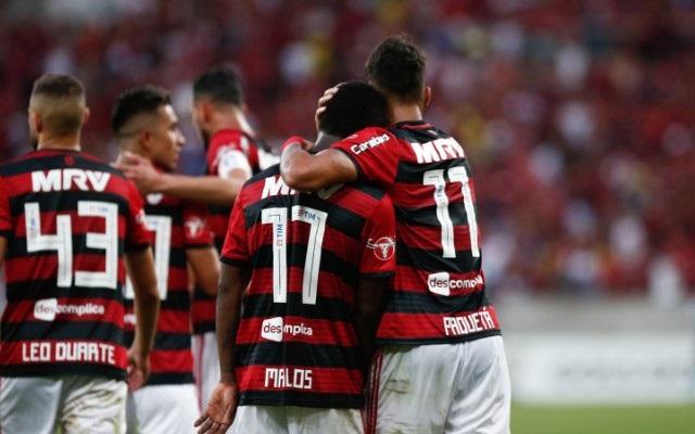 Flamengo goleia o Sport e segue líder do Brasileirão 2018