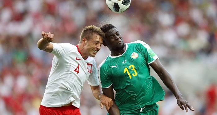 Na mira do Atlético-PR, zagueiro da Polônia na Copa agenda reunião para definir futuro