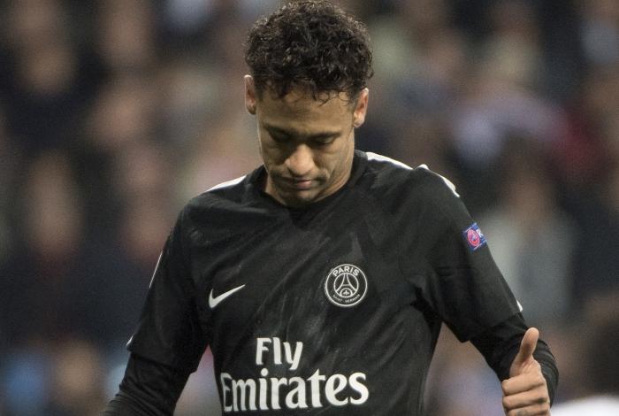 Pai de Neymar faz exigência para brasileiro permanecer no PSG