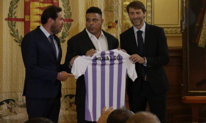 Ronaldo Fenômeno é apresentado como novo dono do Valladolid