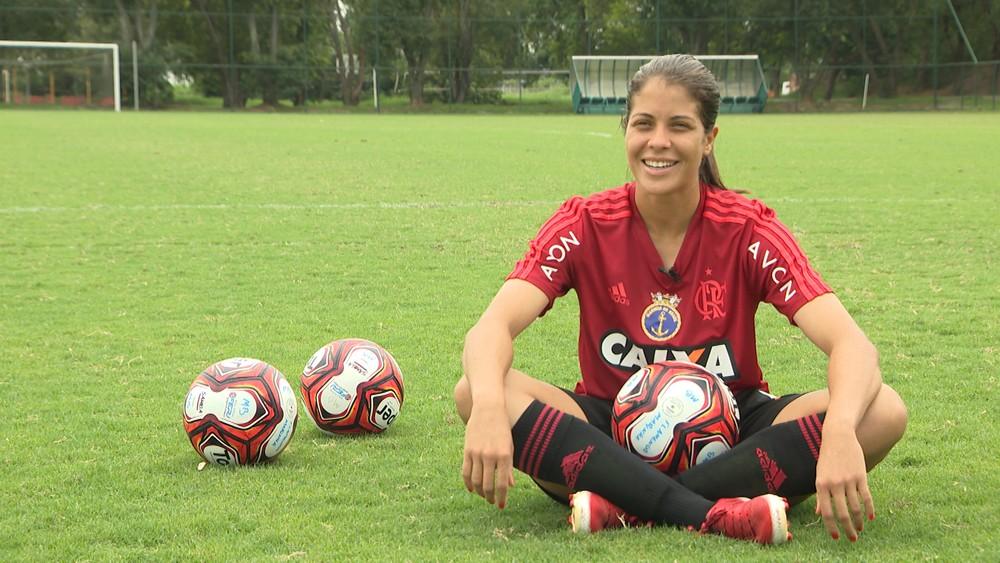 Faro de gol: conheça Dany Helena, a artilheira do Flamengo em 2018