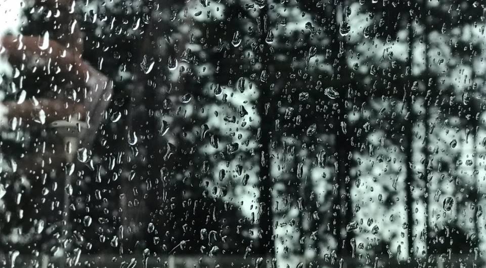 Temporais deixam 219 mil imóveis sem luz no Paraná