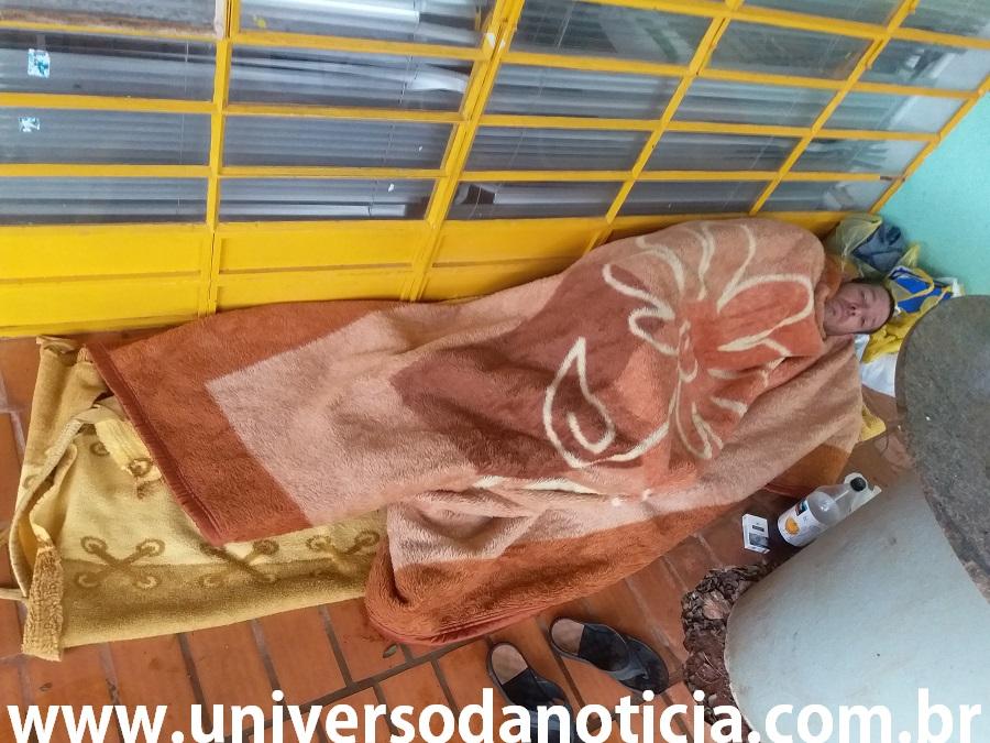 UNIVERSO DAS RUAS; Depoimentos de quem vive sem um teto e a certeza de um amanhã