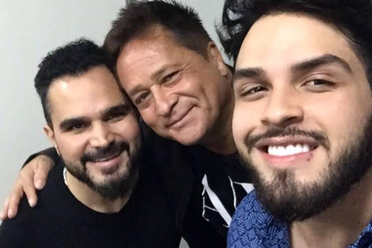 Filho de Luciano Camargo com irmã do sertanejo Leonardo canta ao lado do pai