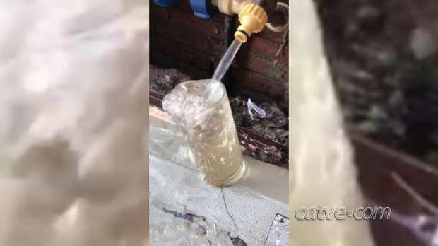 Moradores reclamam da coloração da água em Cascavel