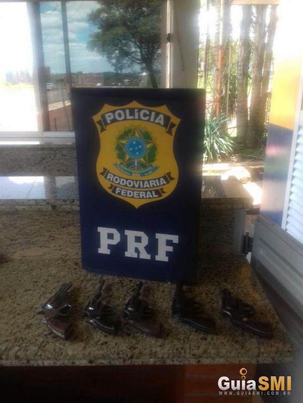 PRF apreende armas dentro do tanque de combustível do veículo em Santa Terezinha do Itaipu