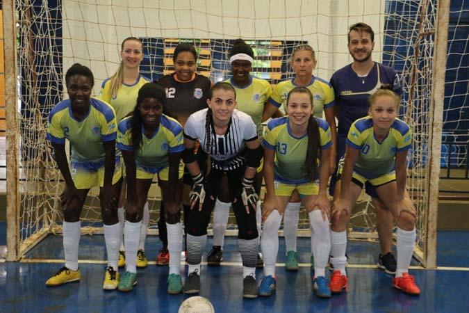 Seleção Feminina de Futsal de Santa Helena vai a Rondon em busca do título do Troféu Difusora