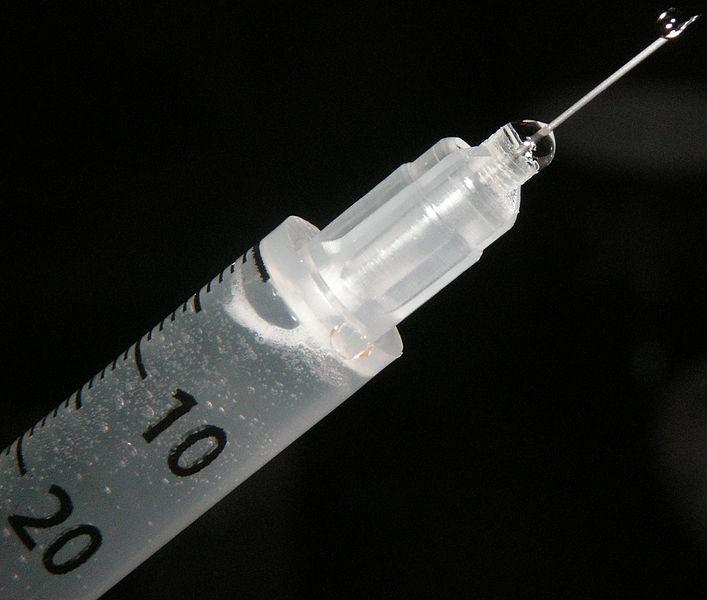 Homem injetava sêmen em si mesmo para curar dores nas costas