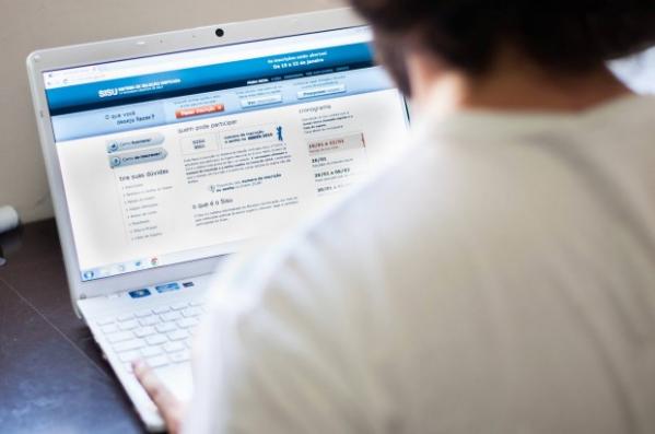 MEC divulga novas datas para ProUni e Fies. Confira os calendários