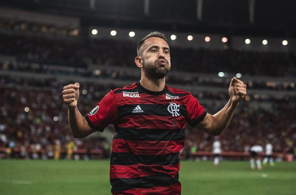 Análise: Éverton Ribeiro eleva o nível e comanda melhor atuação do Flamengo no ano