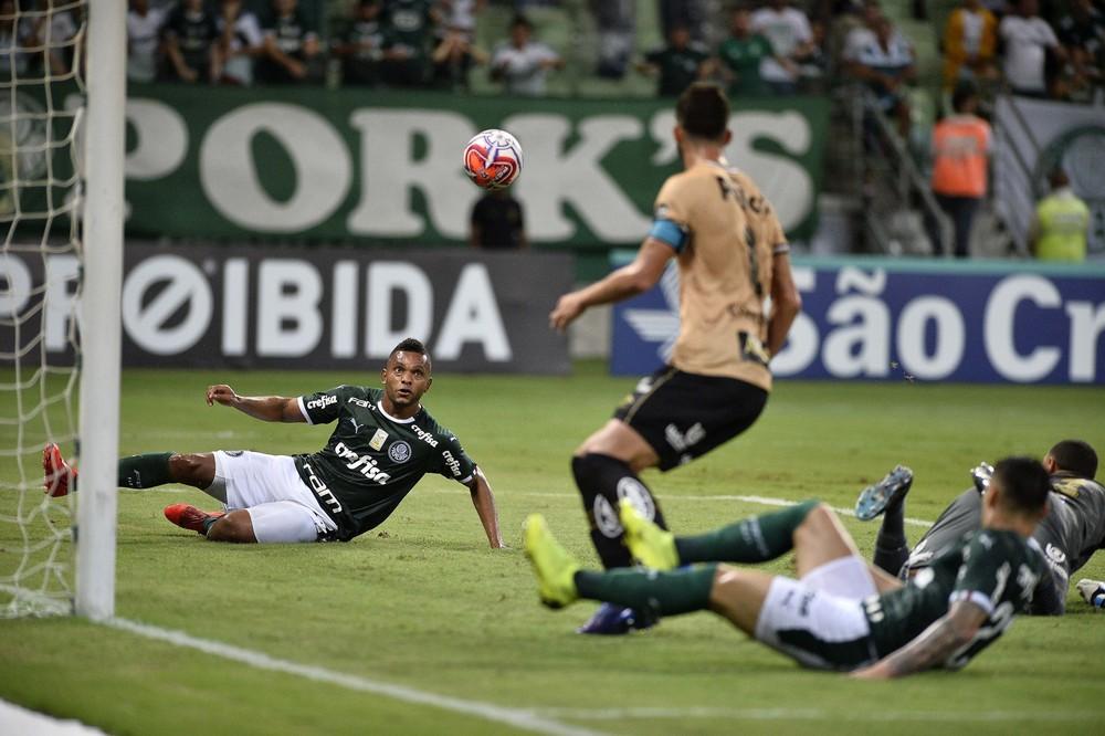 Após goleada do Palmeiras, comentaristas analisam situação de Borja: ''Complicou para ele''