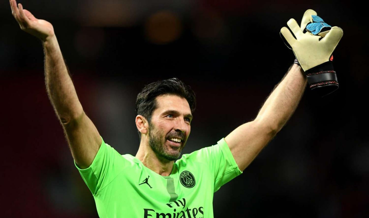 Exclusivo - Rival histórico, Shevchenko diz que Buffon pode ganhar Champions com PSG
