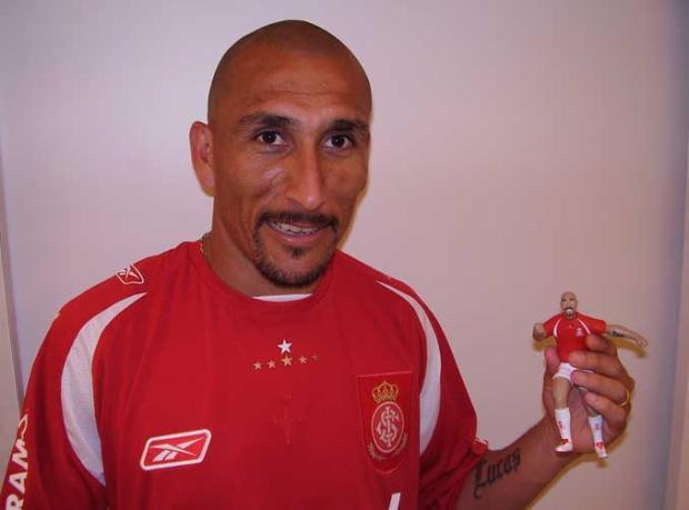 Guiñazu anuncia aposentadoria aos 40 anos após eliminação do Talleres na Libertadores