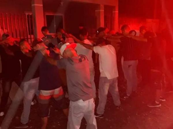 Polícia Militar acaba com festa de arromba regada à drogas