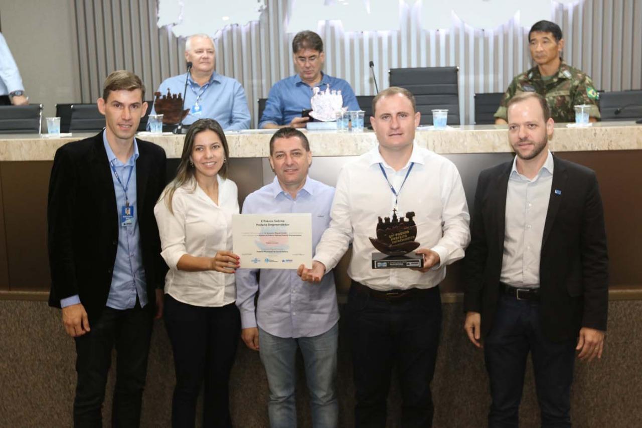 Santa Helena recebe homenagem do Sebrae e AMOP por ações empreendedoras na área de Educação