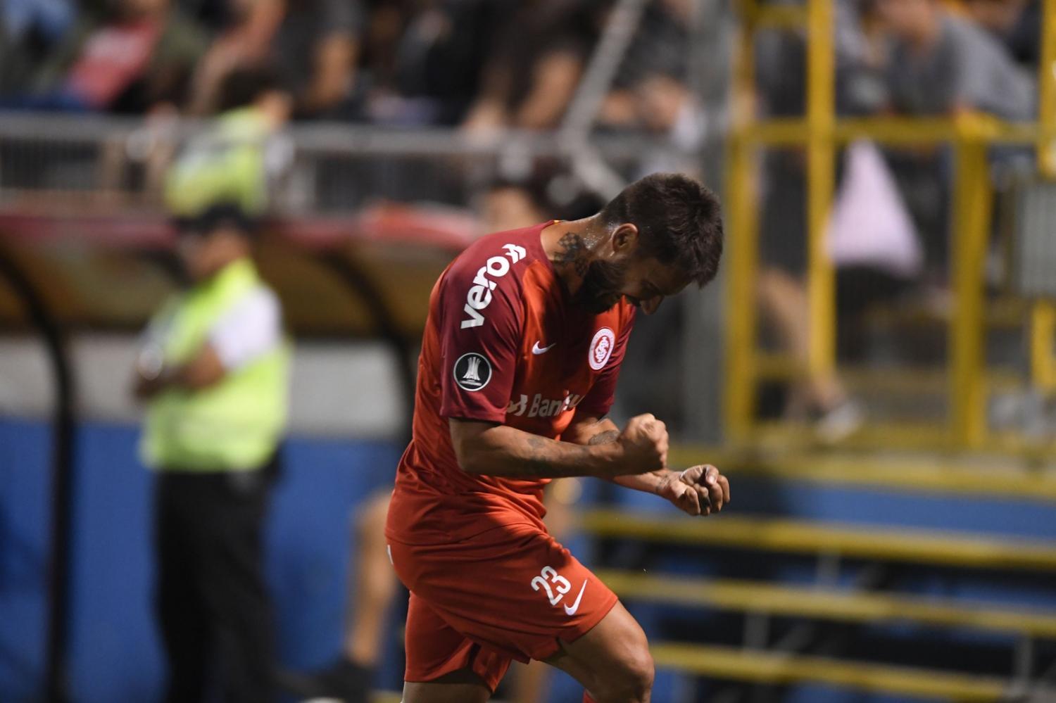 Sobis marca pelo Inter após 9 anos e revive protagonismo do bi