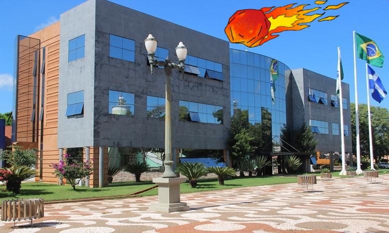 Um meteoro prestes a atingir o Palácio de Vidro