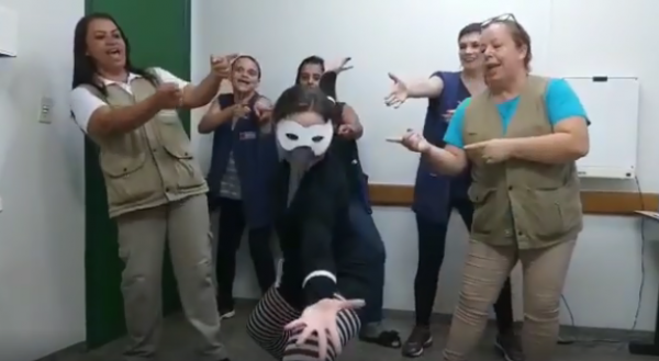 Alerta de música chiclete: 'Jenifer' vira paródia contra dengue no Paraná
