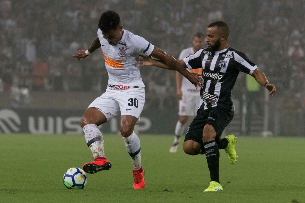 Análise: Corinthians exagera no pragmatismo, volta a sofrer em mata-mata e tem que tirar lições