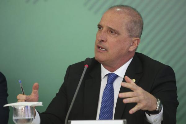 Governo dará R$ 40 milhões em emendas a cada deputado que votar pela reforma
