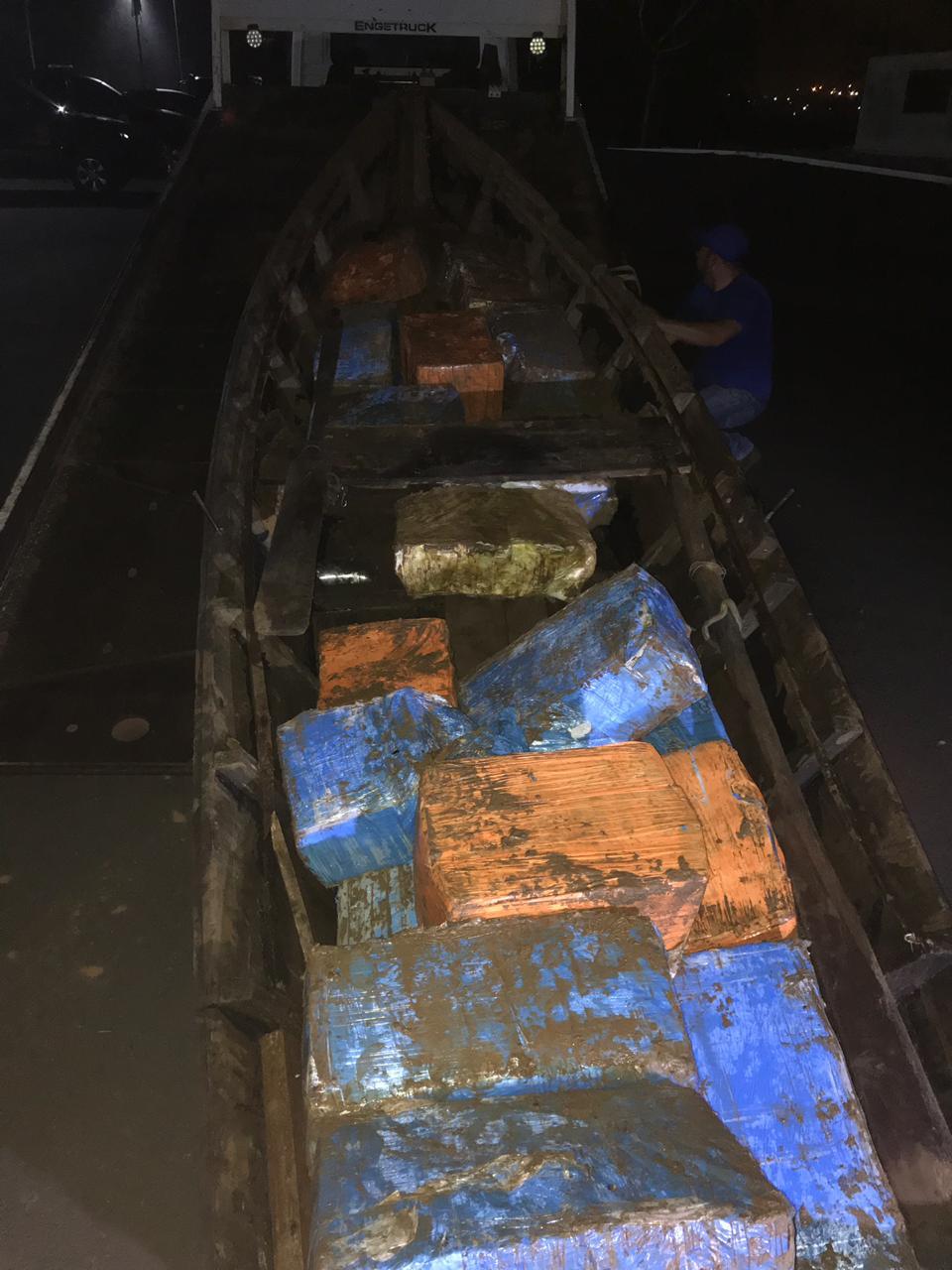 Forças de segurança integradas apreendem mais de 400 kg de maconha em Foz do Iguaçu