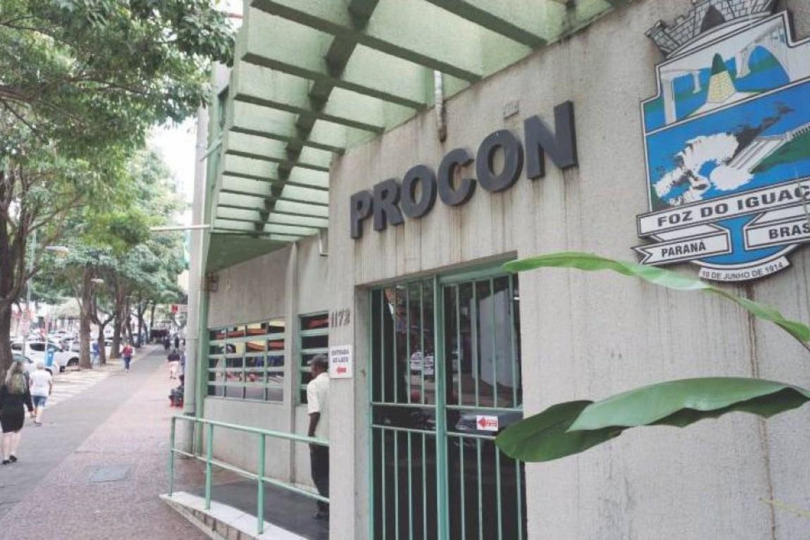 Procon notifica bancos de Foz do Iguaçu por demora no atendimento