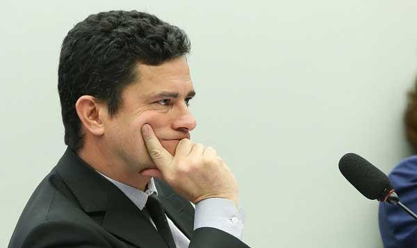 Em conversa vazada, Moro antecipa destino da ação de Lula e fala em limpeza no Congresso