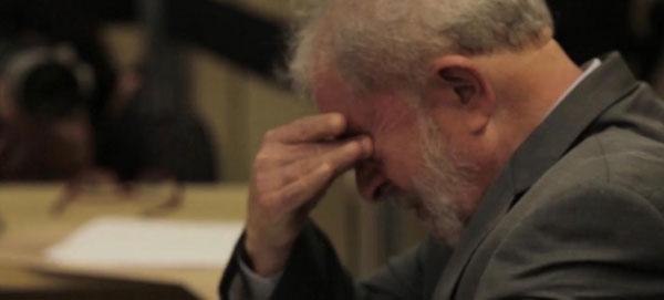 Supremo Tribunal Federal decide manter Lula preso