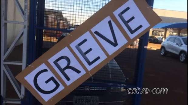Após recusarem proposta do Governo, servidores da Unioeste iniciam greve