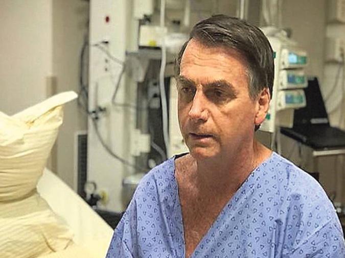 Bolsonaro é operado em São Paulo para correção de hérnia