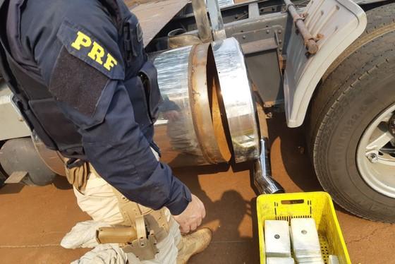 PRF apreende 89 quilos de cocaína dentro de tanque de combustível
