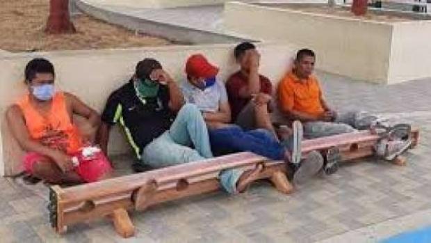 Veja como cidade da Colômbia prende quem quebra isolamento sem necessidade