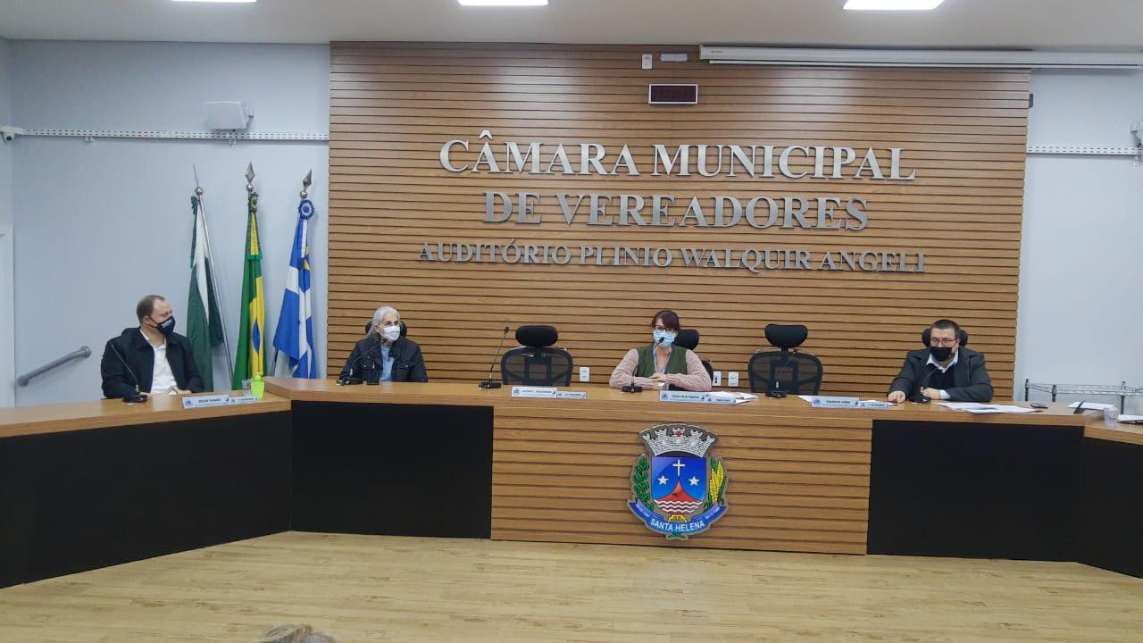“A orientação é melhor forma de instalarmos as medidas de prevenção a Covid-19”, afirma a Secretária de Saúde