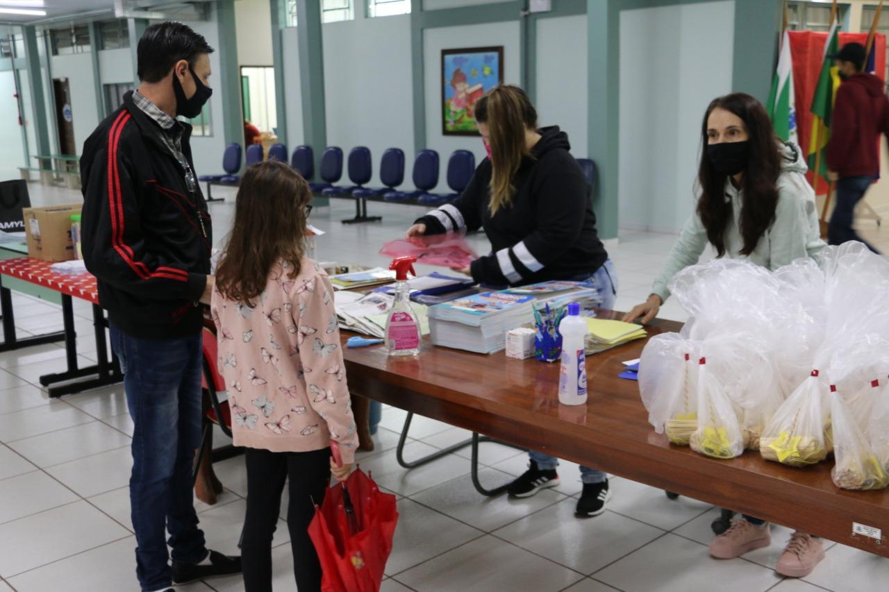 Ano letivo segue com atividades não presenciais aos alunos da Rede Municipal de Ensino de Santa Helena