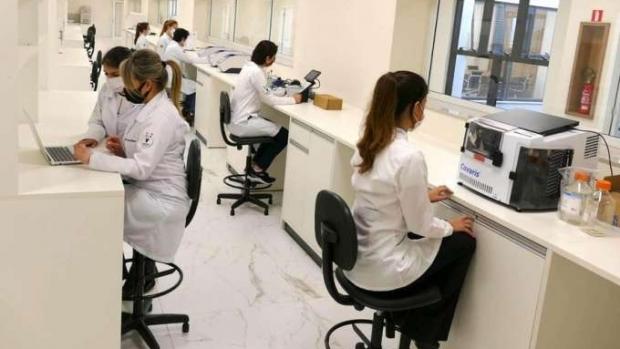 Pesquisadores paranaenses lideram estudo sobre a Covid-19
