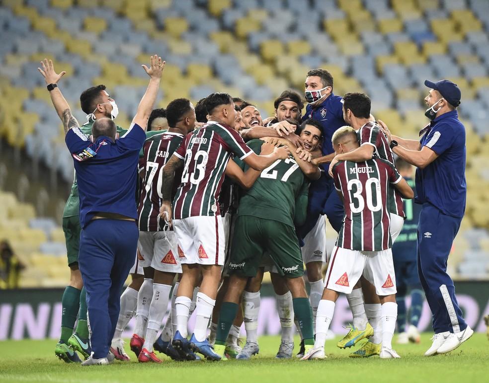 Fluminense bate o Flamengo nos pênaltis e é campeão da Taça Rio