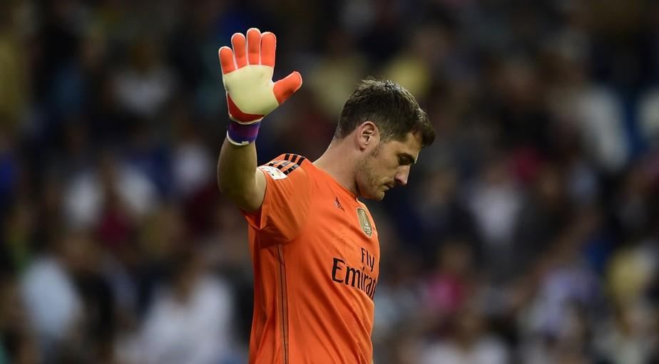 Grac1as! Iker Casillas anuncia oficialmente aposentadoria dos gramados: “Dia difícil”