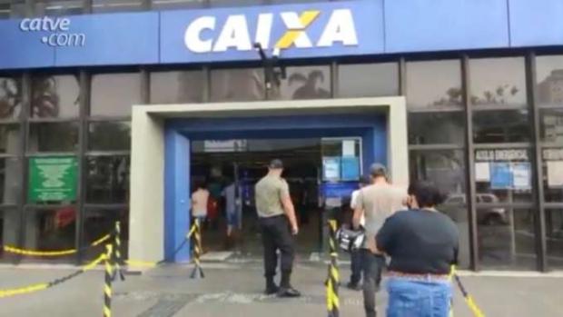 Agências da Caixa abrem no sábado para pagamento do saque emergencial do FGTS