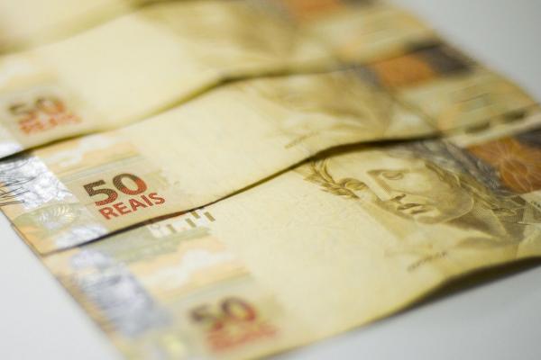 Mais de 5 milhões de pessoas vão receber o 13º salário no Paraná
