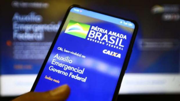 Nascidos em dezembro podem sacar auxílio emergencial a partir de hoje