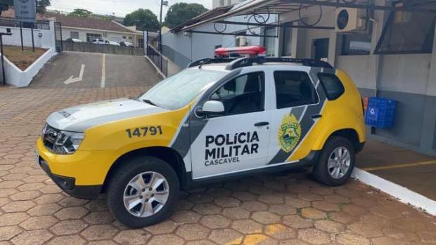 Deu ruim; sem dinheiro para pagar a conta, 3 homens são detidos com adolescente em motel