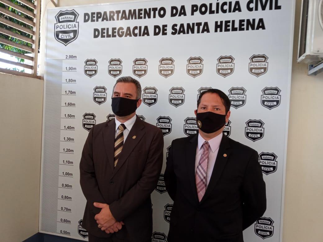 Em coletiva, delegado e promotor falam sobre operação contra corrupção em Santa Helena e região