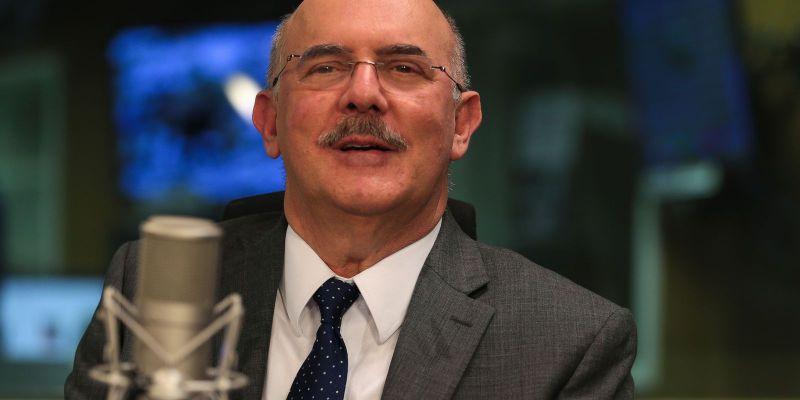 Ministro da Educação pede informações sobre obras de infraestrutura paralisadas