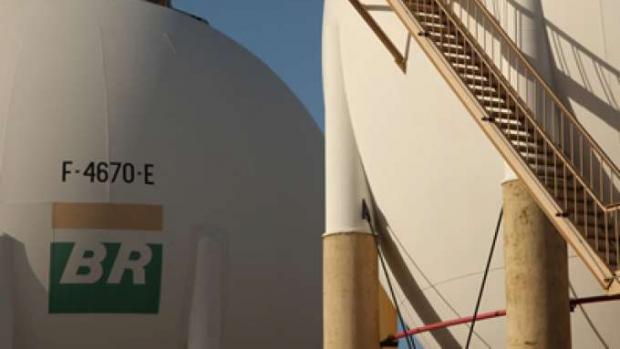 Petrobras anuncia aumento de 39% no gás natural para distribuidoras