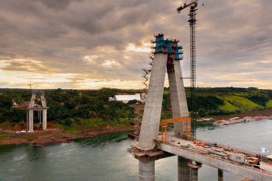 Ponte da Integração atinge 52% de execução, com investimentos de 38% dos recursos previstos por Itaipu
