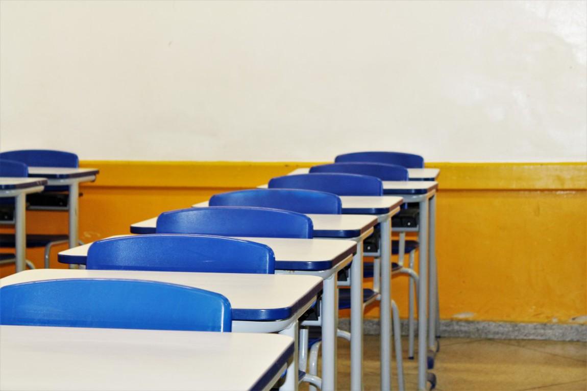 PR avalia possibilidade de retorno de aulas presenciais na rede estadual em maio